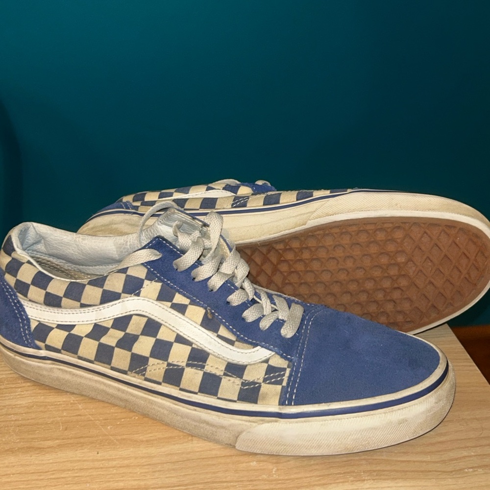 Vans ‘Old Skool’ Blue & White Checkered Sneakers size 10.5 Good Condition